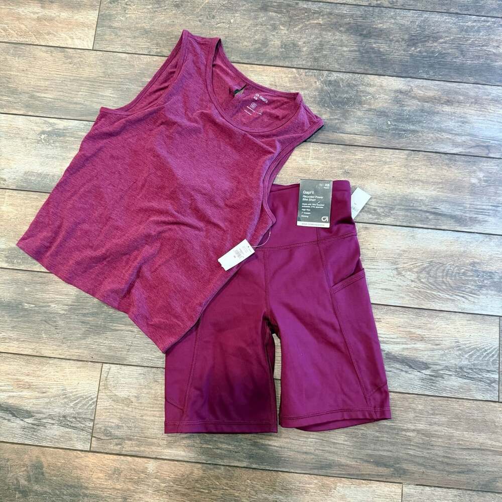 GapFit Workout Set Tank Top And Bike Short Size XS Purple/Magenta